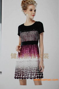 深度解析 女装正品尾货库存的品牌折扣批发——从服饰研发到精品流通